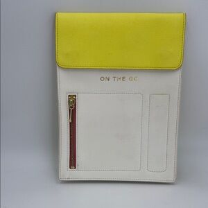 On The Go Tech Organizer